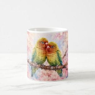 Kärleksfåglar i geometrisk stil bland körsbärsblom kaffemugg