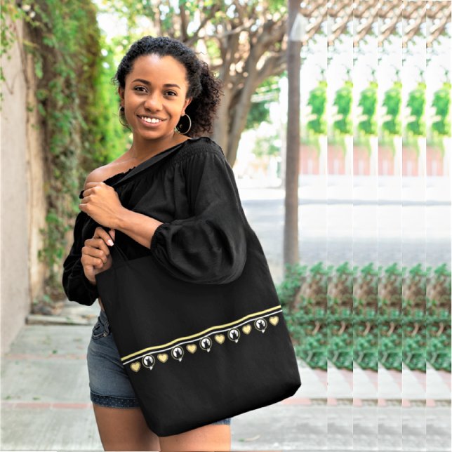 Kärlekskattetas av Poet Adiela Akoo Tygkasse (The Love Cat Tote by Poet Adiela Akoo. Love It? GET it! Shop the Love Cat Collection for more finds)