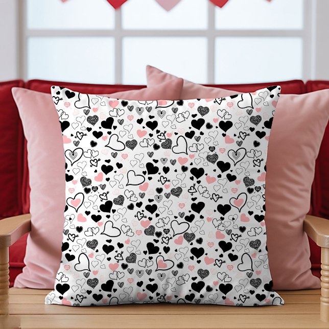 Kärlekspresent Kudd Rosa och Svarta Handritade Hjä Kudde (Love Gift Pillow Pink and Black Hand Drawn Hearts)