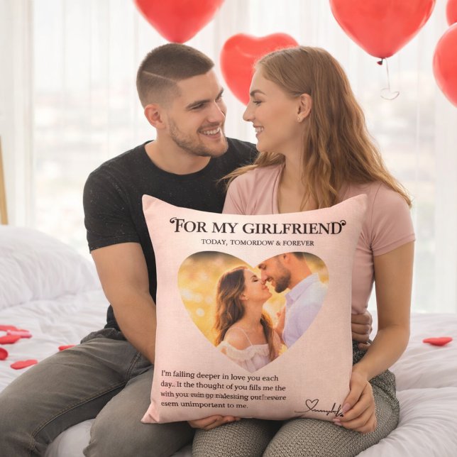 Kärlekspresent till valentine till flickvännen, år kudde (Skapare uppladdad)