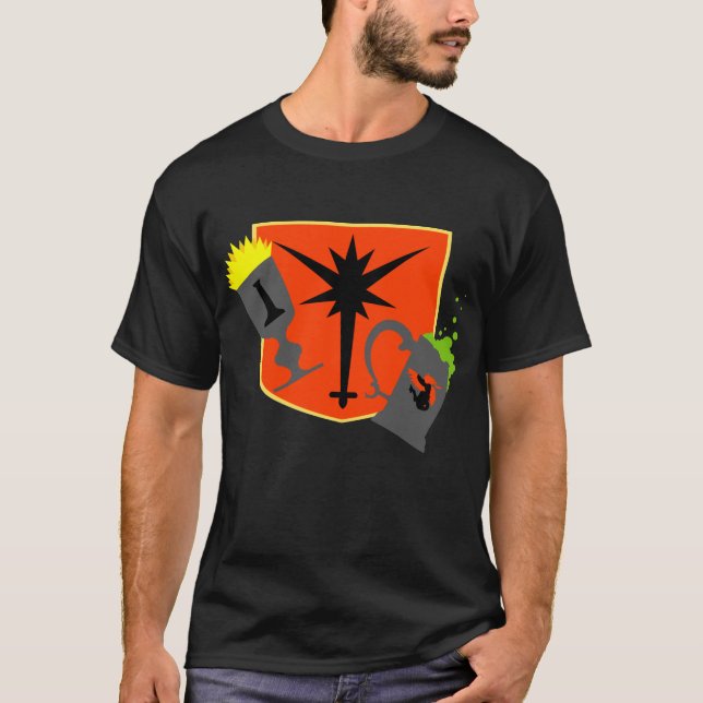 Kärlet med pesten har pelleten med t shirt (Framsida)