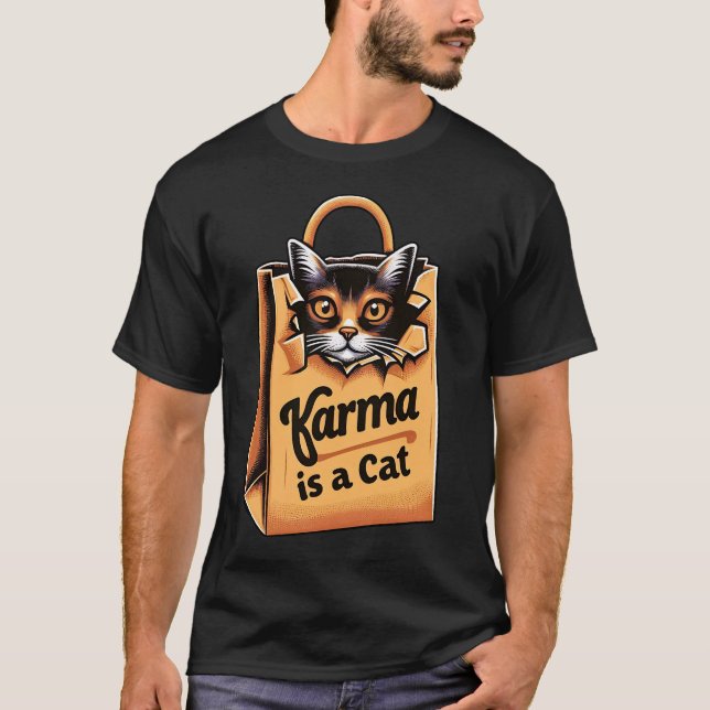 Karma är en katt - en konstig katt t shirt (Framsida)