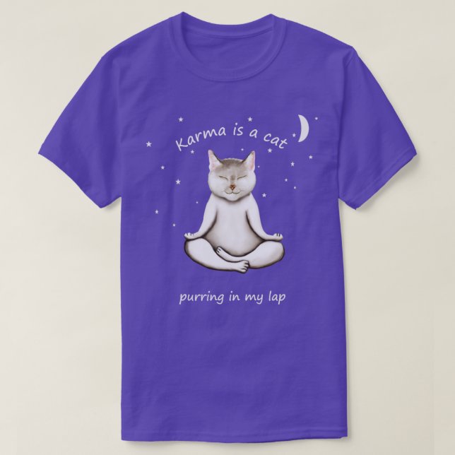 KARMA ÄR EN KATT SOM PÅGÅR I MIN LAP T SHIRT (Design framsida)
