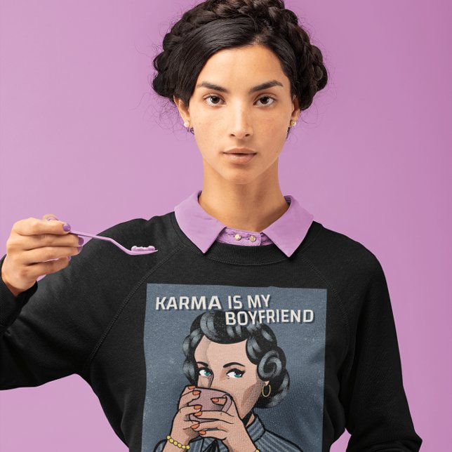 KARMA & COFFEE RETRO WOMAN FUNNY T-SHIRT (Skapare uppladdad)