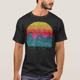 Karpinoma Surfing Vågar Beach Retro Cali Sunset T Shirt