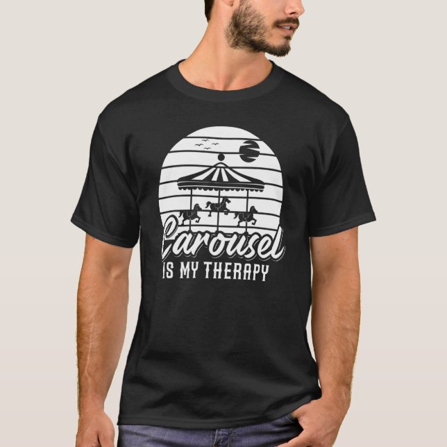 Karusellhäst Tornado Karneval Karusell Nöjesfält T Shirt (Framsida)