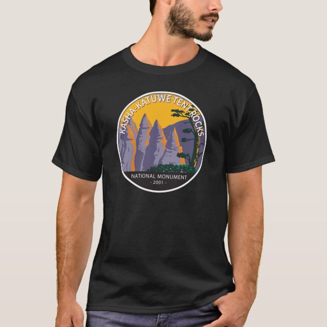 Kasha - Katuwe Tält Sten nationalmonument T Shirt (Framsida)