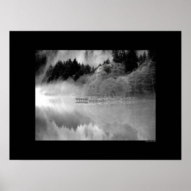 Kaskad - Lakeside Dock Poster (Framsidan)