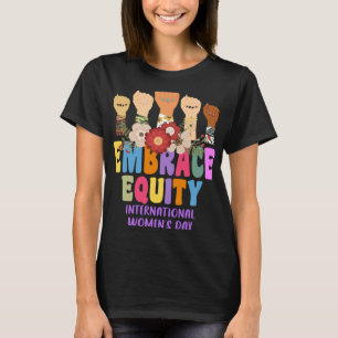 Kassafond 2023 i internationell 8 mars t shirt