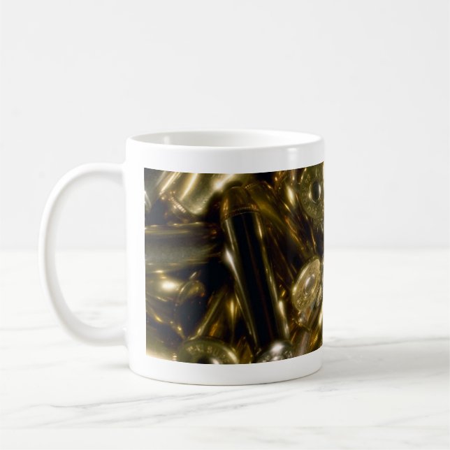 Kassetter, blandade .44 och .357 magnums i kaffemugg (Vänster)