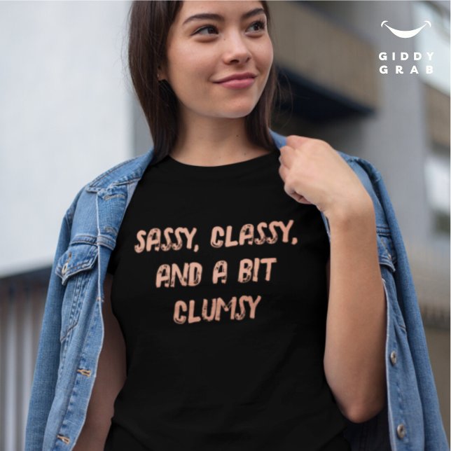 Kassi och en bit Clum Funny-teckencitat T Shirt (Skapare uppladdad)