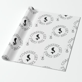 Kassor får flickorna Pappra. Presentpapper