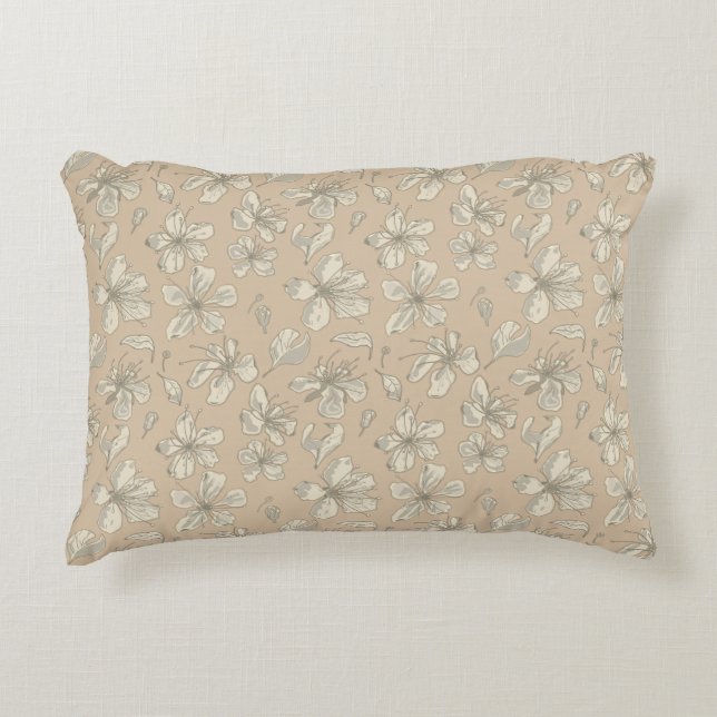 Kastade blomblad på ljust beige - sömlöst mönster prydnadskudde (Framsidan)