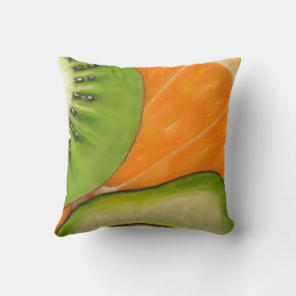 Kastkudde med avokado, apelsin och kiwi. kudde