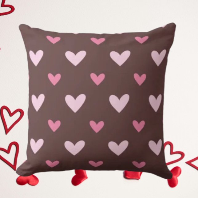 Kastkudde med choklad- och rosa hjärtmönster kudde (Skapare uppladdad)