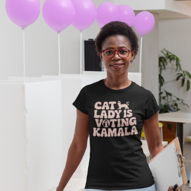 Kat-älskaren stöder Kamalas kampanj T Shirt (Skapare uppladdad)