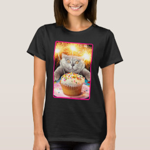 Kat med miniatyrkrita t shirt
