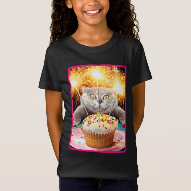 Kat med miniatyrkrita t shirt (Framsida)