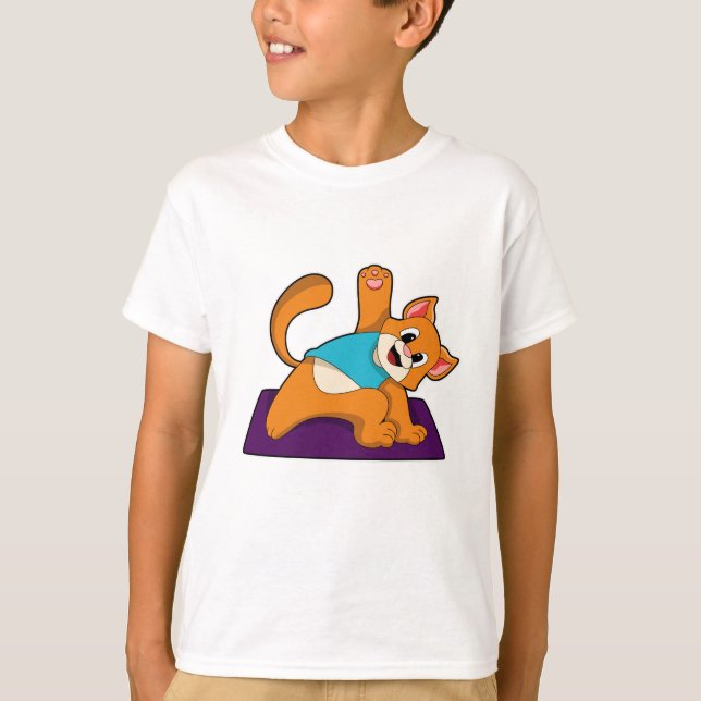 Kat på Yoga med Yoga-mat T Shirt (Framsida)
