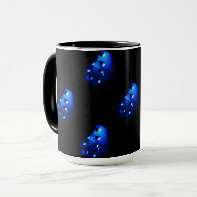Kate Mugg (Framsida vänster)