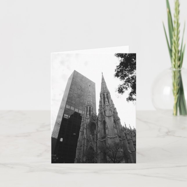 Katedral i New York i Grått-registrerat gratulatio Kort (Framsida)