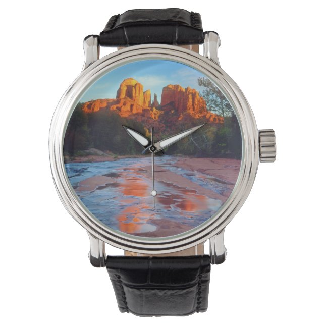 Katedral Sten som reflekterar i Oak Bäck vid Sunse Armbandsur (Framsida)