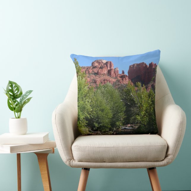 Katedralberg och ström i Sedona Arizona Kudde (Stol)