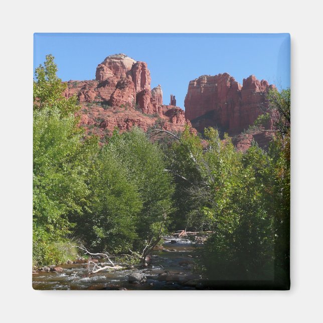 Katedralberg och ström i Sedona Arizona Magnet (Framsidan)
