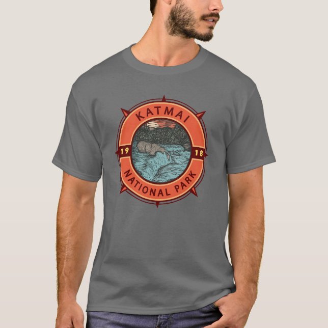 Katmai nationalpark Grizzly Bear Retro Compass T Shirt (Framsida)