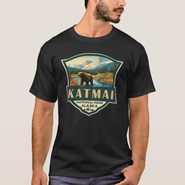 Katmai nationalpark Illustration Retro Badge T Shirt (Framsida)