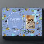 Katolska fotoGift Boys - Communion, bekräftelse<br><div class="desc">Den här attraktiva roligt-blå himmel-rymdpresenten är perfekt att ge till din son, Godson, Grandson eller något annat till hans första födelsedag, Heliga Communion, Confirmation, Christening eller Dedication. Lägg till ett speciellt foto, en minnestext och versaler som önskas för att göra detta till en mycket speciell katolsk Kor, religiösa, temat gåva...</div>