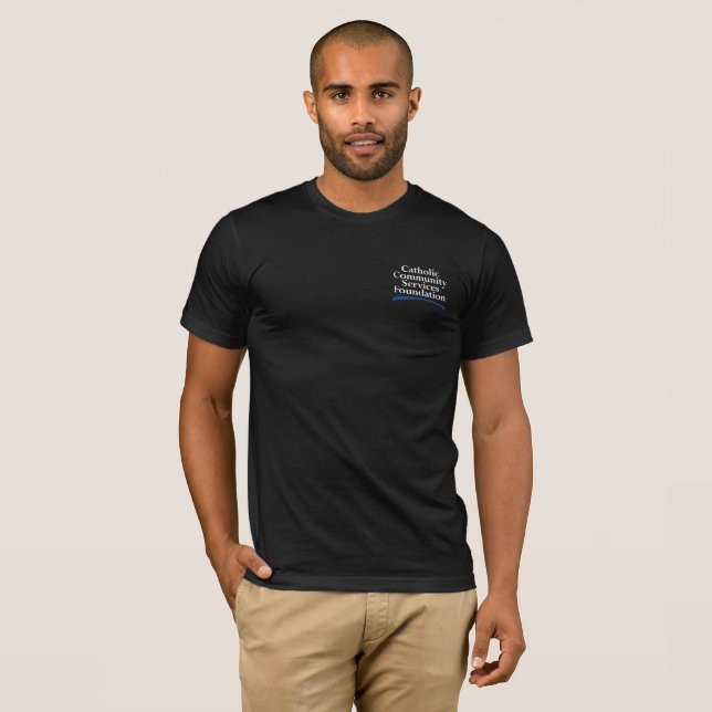 Katolska samhällstjänstfundamentmanar utslagsplats t-shirt (Hel framsida)