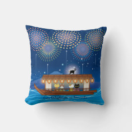 Katt Delight i Fireworks ombord på en husbåt Kudde