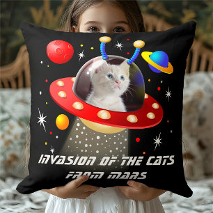 Katt i ett lustigt sci-Fi Cat UFO Space Alien Tema Kudde
