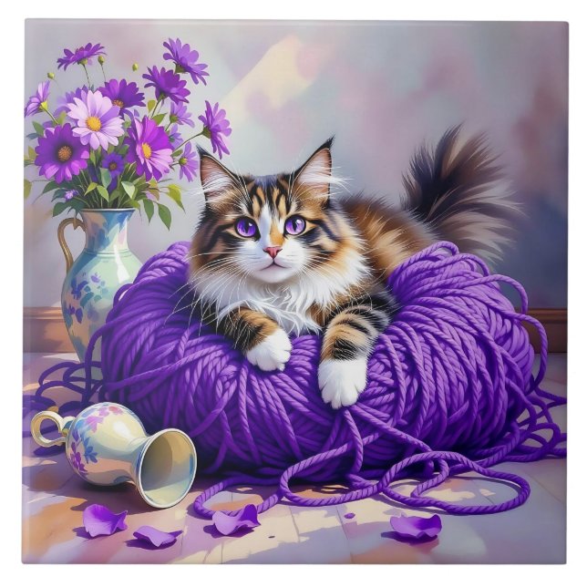 Katt  i lila garn och blommor   kakelplatta (Framsidan)