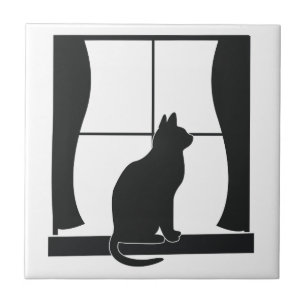 Katt i Silhouettesitta på fönstret Kakelplatta