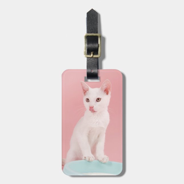 Katt med bunken av mjölk bagagebricka (Vertikal Framsida)