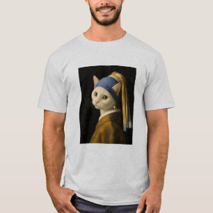 Katt med en pärlörhänge t shirt