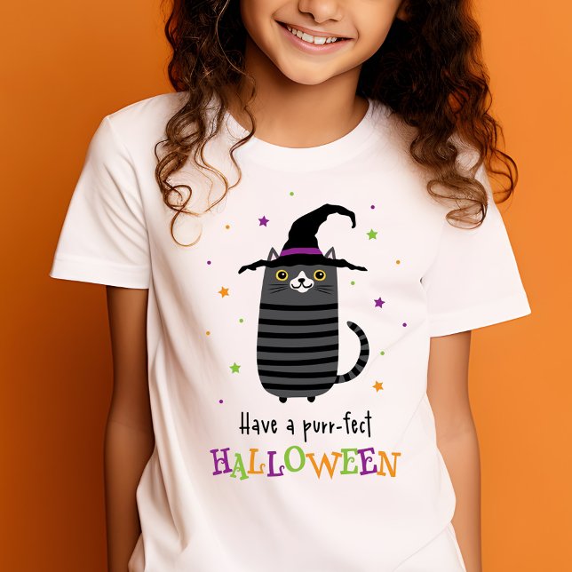 Katt med häxhatt har en purfekt Halloween söt T Shirt (Cat with witch hat Have a purr-fect Halloween cute T-Shirt)
