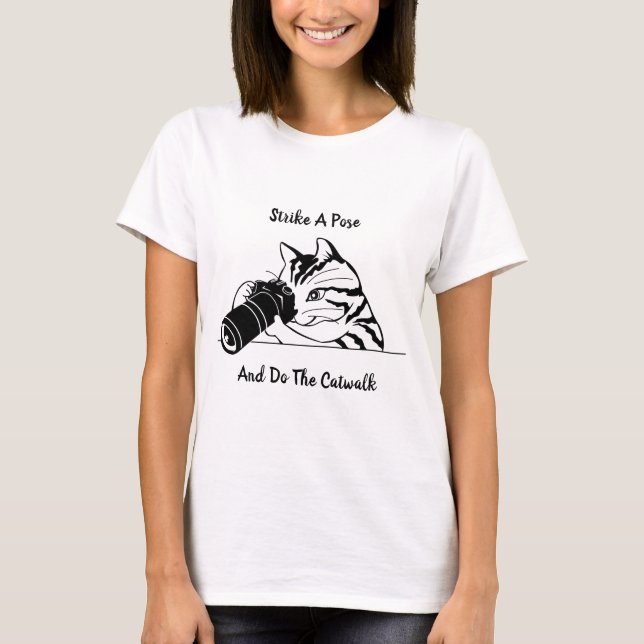 Katt med kamera, svart och vit t shirt (Framsida)