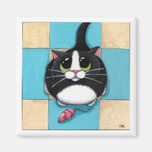 Katt med leksakmusmagneten magnet