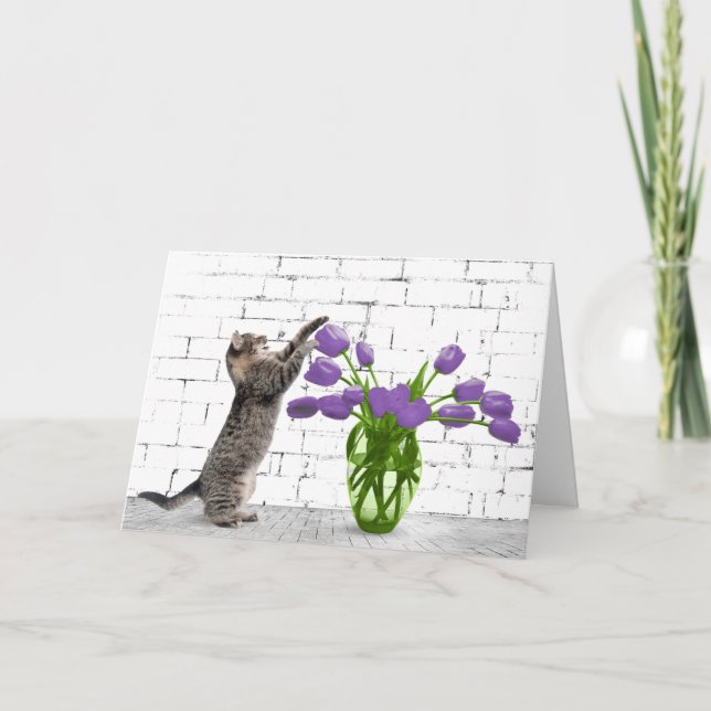 Katt med Lila Tulip-födelsedagskort Kort (Framsida)