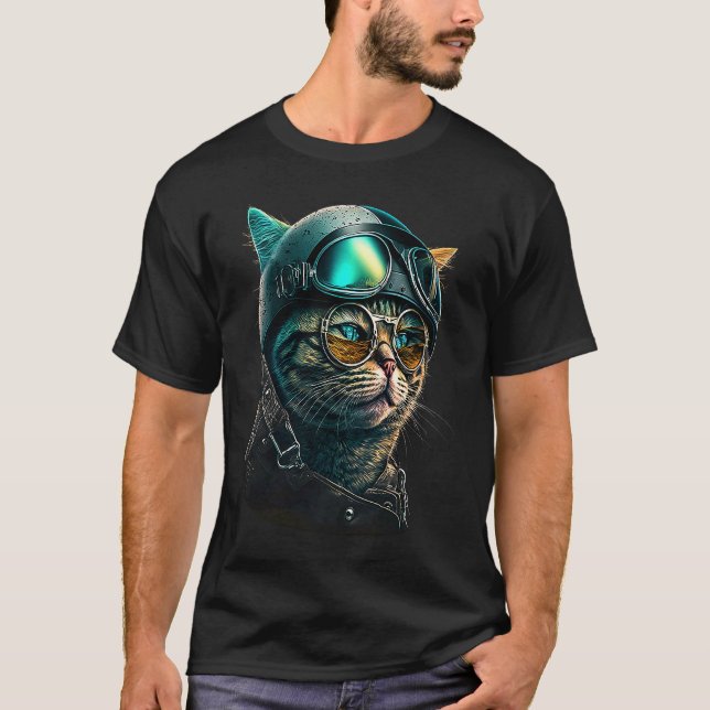 Katt med motorcykelhjälm  Katter T Shirt (Framsida)