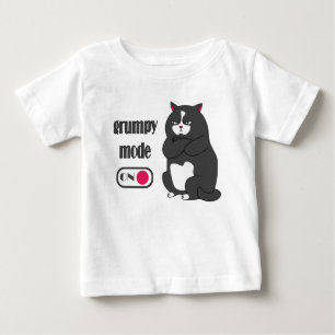 Katt med rolig tjock t shirt