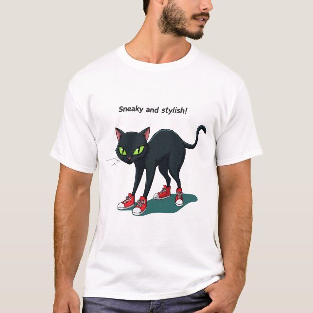 Katt med små smygare t shirt (Framsida)