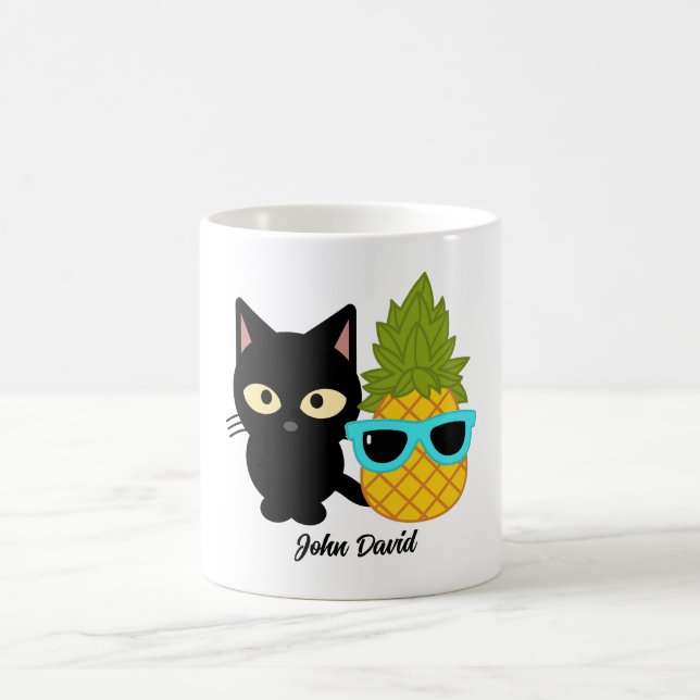 Katt och ananas är bästa vänner, personalisera kaffemugg (Center)