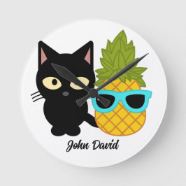 Katt och ananas är bästa vänner, personalisera rund klocka
