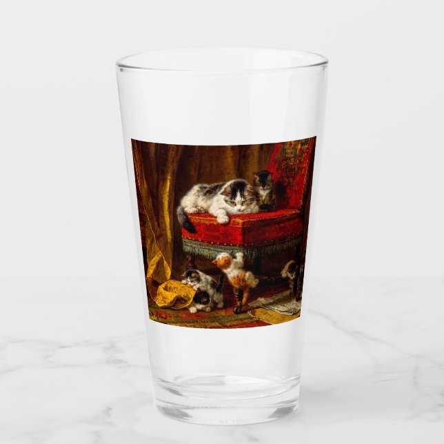 Katt och kattungar som leker med stol glaskopp (Framsida)