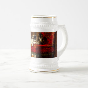 Katt och kattungar som leker med stol sejdel