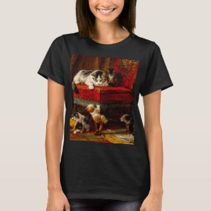 Katt och kattungar som leker med stol t shirt